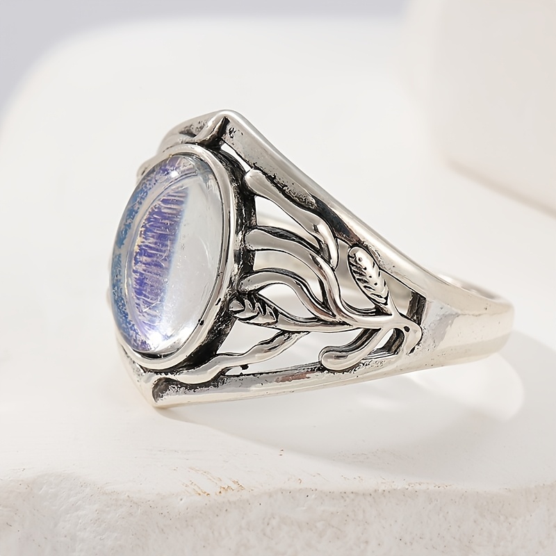 Women's Retro Oval Hollow Ring, Artistic Accessory